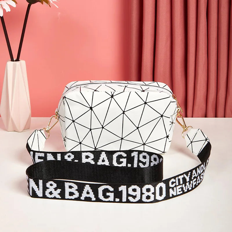 Bolsa Feminina Yogodlns Laser — Modernidade e Estilo em um Design Geométrico