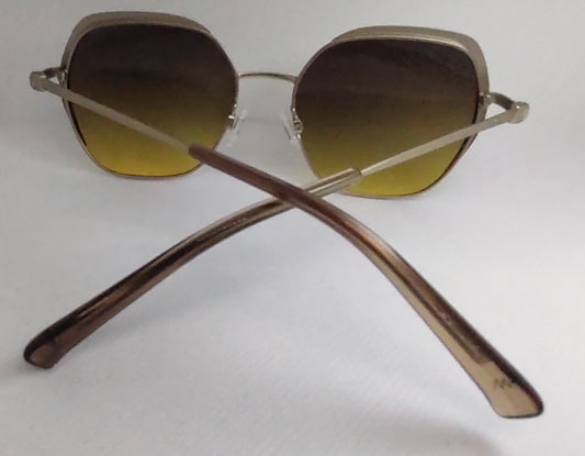 Óculos de Sol com Armação Metal Dourada e Ponteira Marrom/Crystal — Cima Eyewear