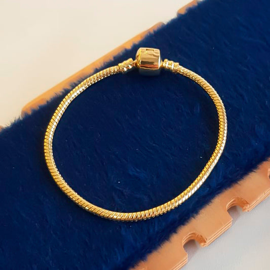 Pulseira Tipo Pandora Banhada a Ouro 18K